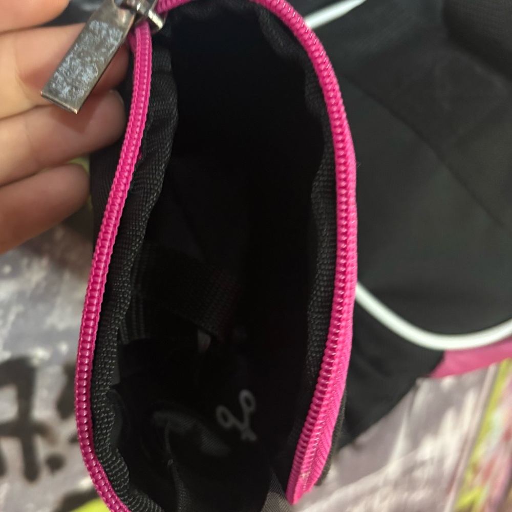 Easton Black and Pink Sports Bag - Picture 5 of 6